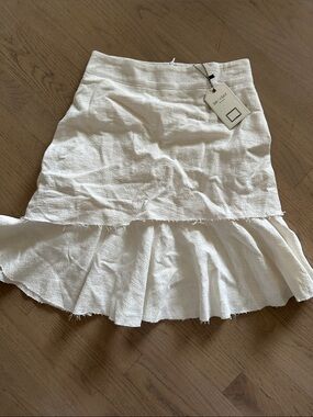 NWT Mo Vint White Ruffle Hem Skirt